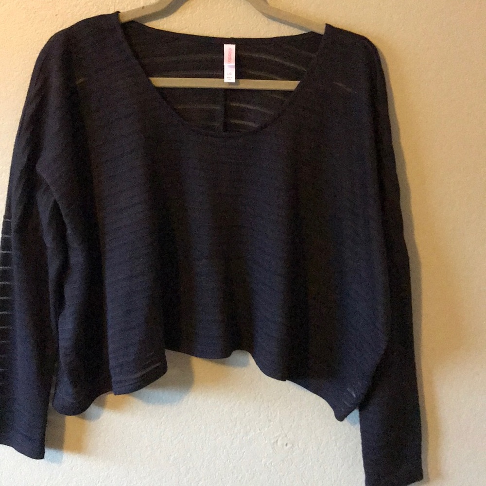 Xhilaration  black crop top